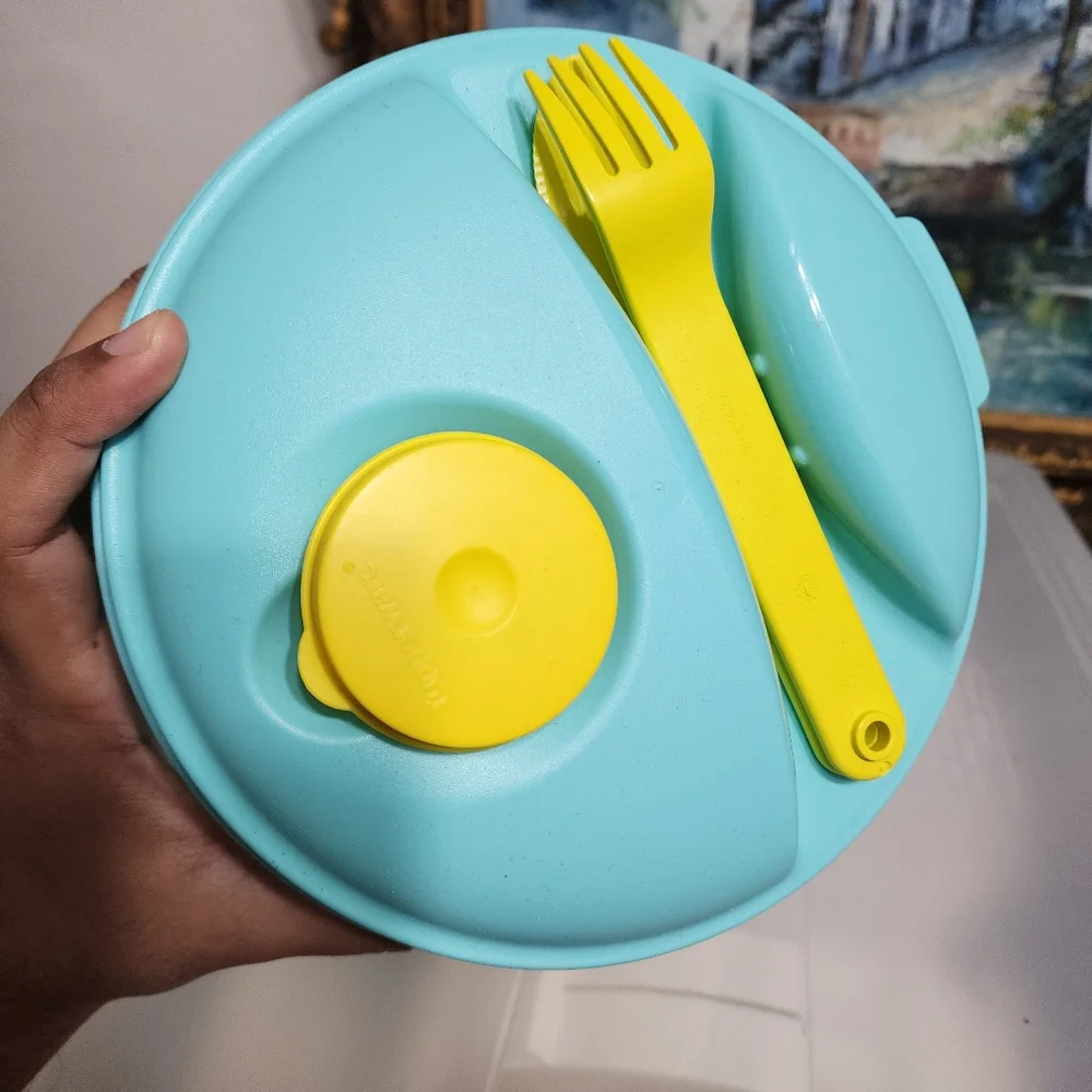 Tupperware Salad & Lunch On the Go Bowl & Utensil Set